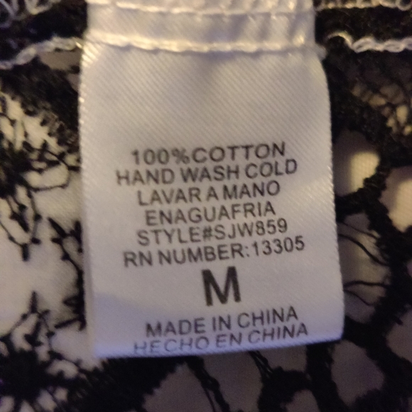 San Joy Elegant Black and White Crop Top - Picture 3 of 6